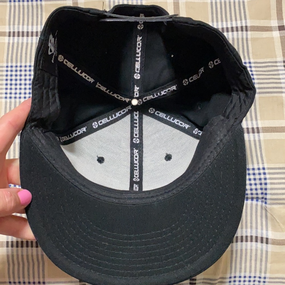 Hat - Picture 4 of 4